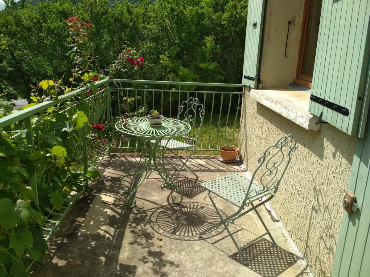 Daphrose Chambre Lachau Екстериор снимка